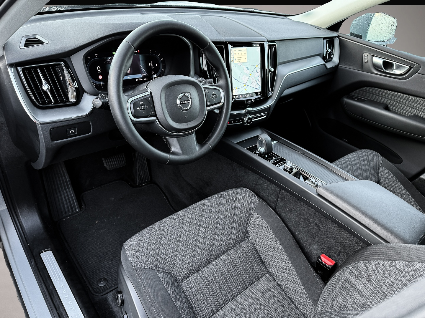 Bild 4 Volvo XC60 Core 2WD Digitales Cockpit Soundsystem LED