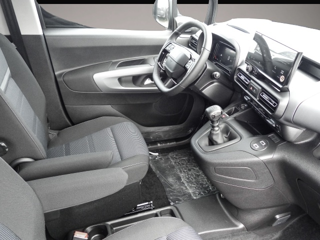 Bild 3 Fiat Doblo L2 1.5 HDI 96KW 130PS MT6 Kombi Comfort Te