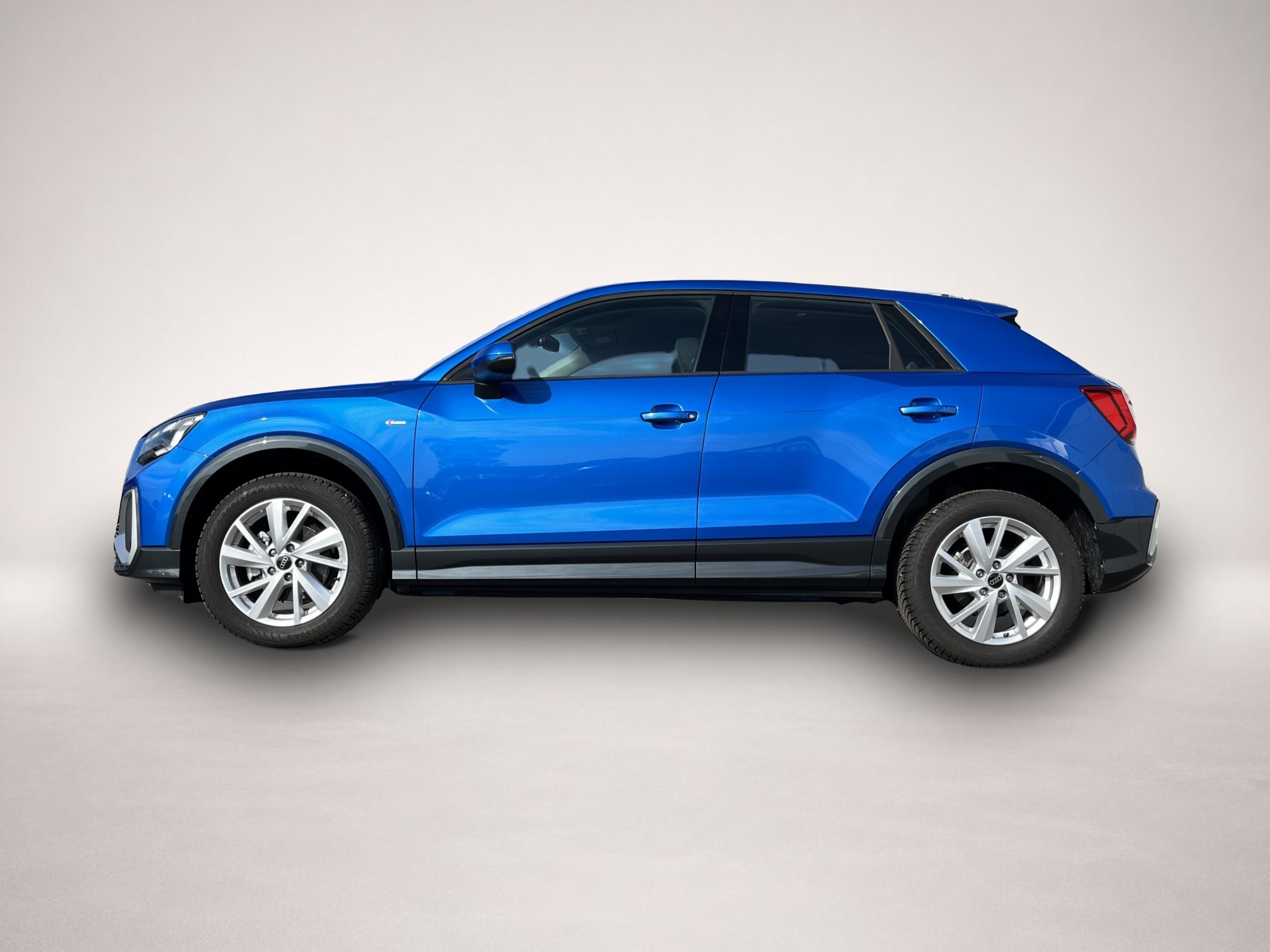 Bild 2 Audi Q2 35 1.5 TFSI S tronic S line Navi RFK el.Klapp