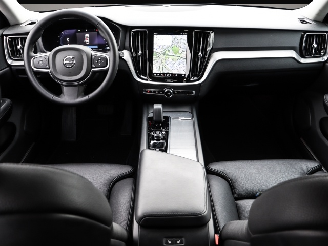 Bild 4 Volvo V60 Kombi Core B3 Benzin EU6d AHK Digitales Cock