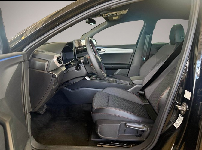 Bild 3 Seat Leon 1.5 eTSI DSG AB218EUR FR MATRIX NAVI REAR S