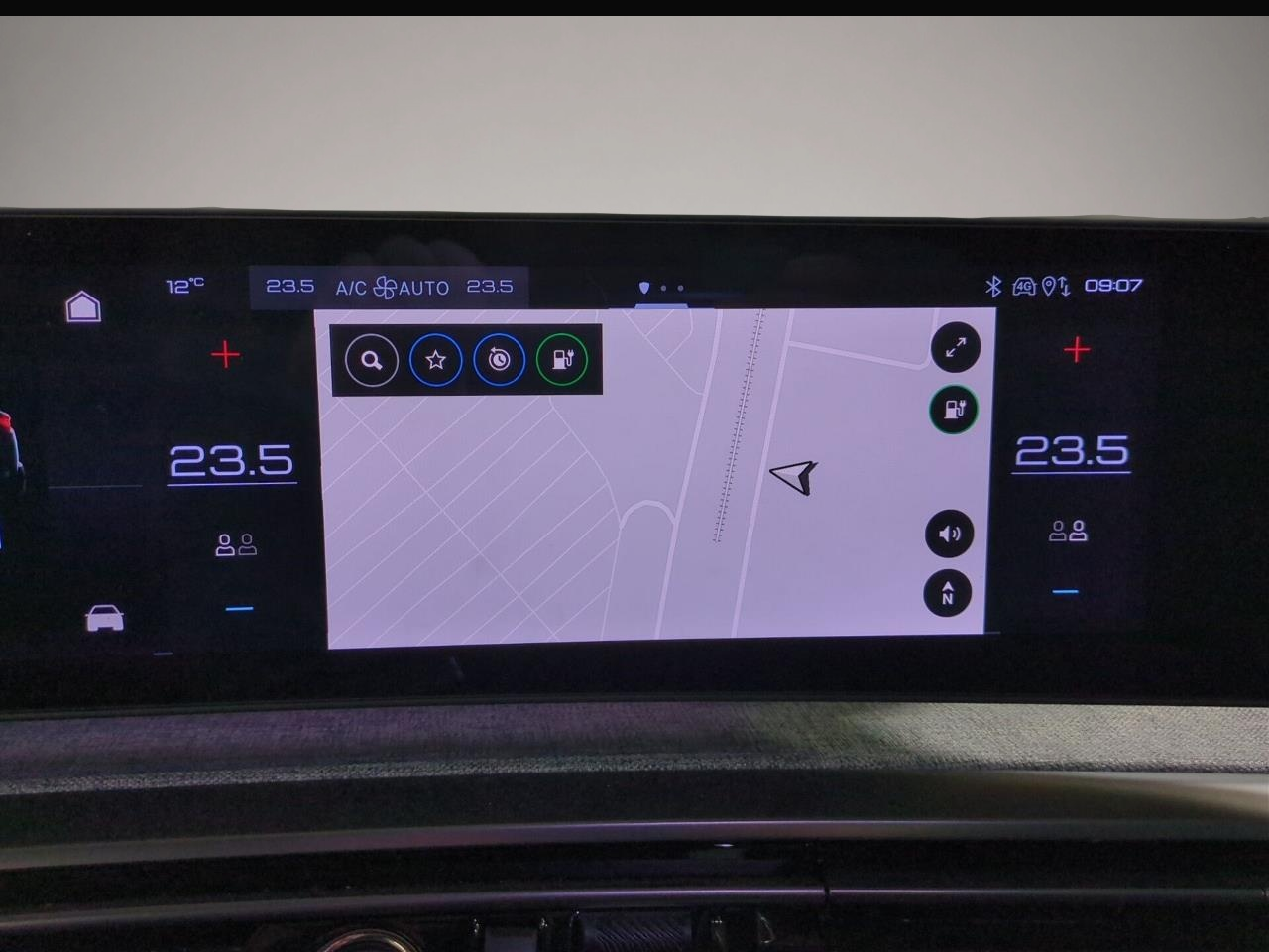 Bild 6 Peugeot 5008 e GT 11kw Shz Navi Kamera Schiebedach Lede