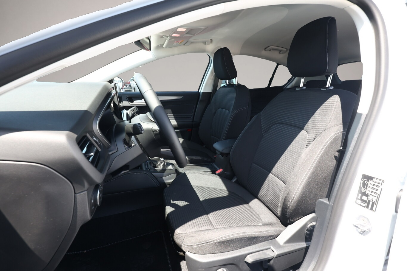 Fotografie 5 des Ford Focus Titanium X ACC Nav LED Kam TotW KeyFree