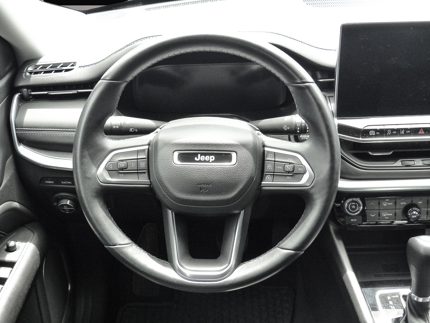 Bild 6 Jeep Compass S Plug-In Hybrid 4WD Navi Soundsystem 36