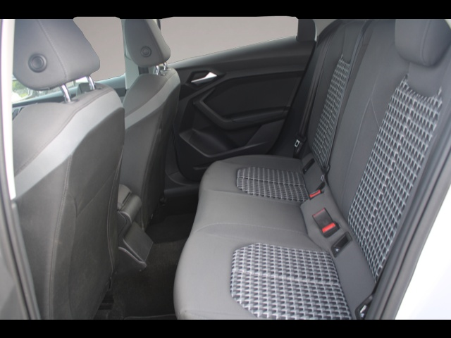 Bild 5 Audi A1 Sportback 40 TFSI S-tronic LED/Einparkhi