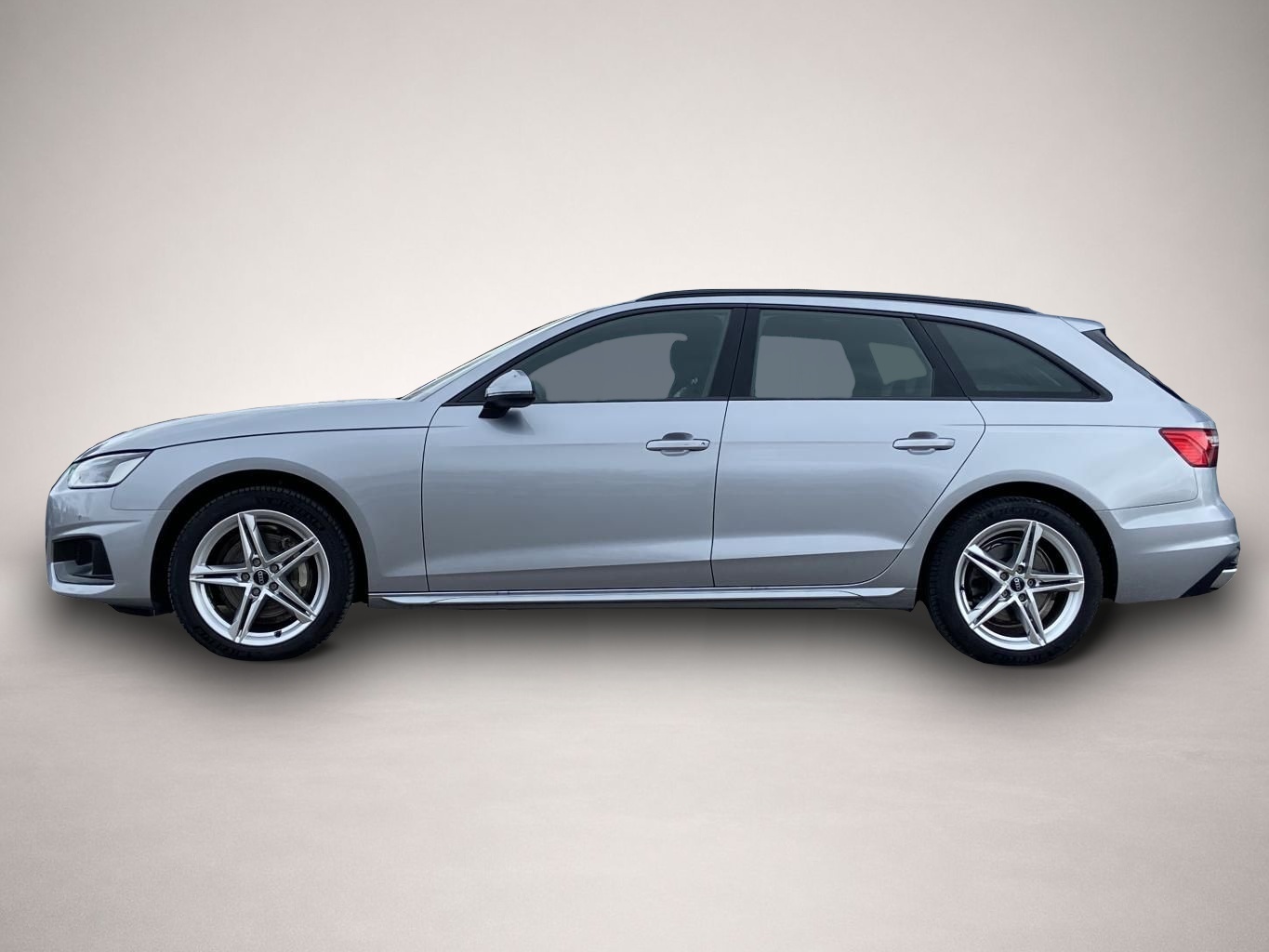 Fotografie 2 des Audi A4 Avant 40 2.0 TDI quattro S-tronic advanced NA