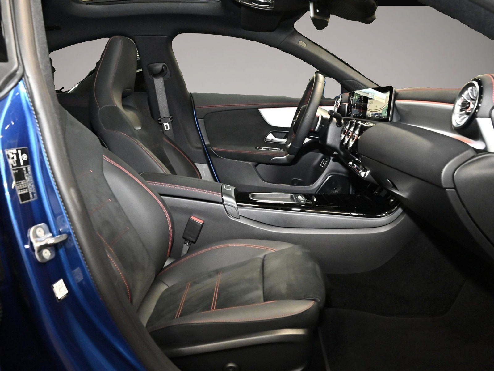 Bild 2 Mercedes-Benz CLA 250