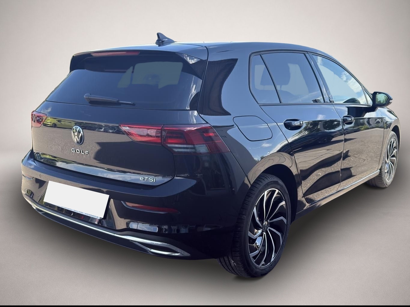 Bild 5 Volkswagen Golf 1.5 TSI DSG LIFE AHK+APP-CONNECT+ACTIVE-INF
