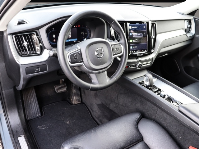 Bild 4 Volvo XC60 Core 2WD Digitales Cockpit Soundsystem LED