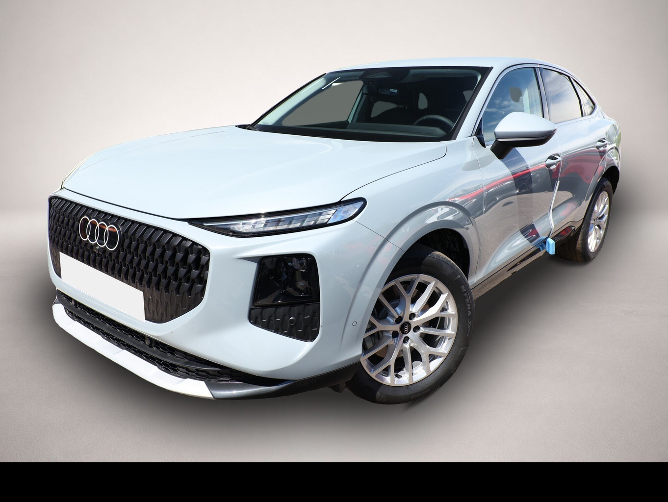 Bild 1 Audi Q3 Sportback Tech LED+ KlimaP Keyl ACC PrivG 18Z