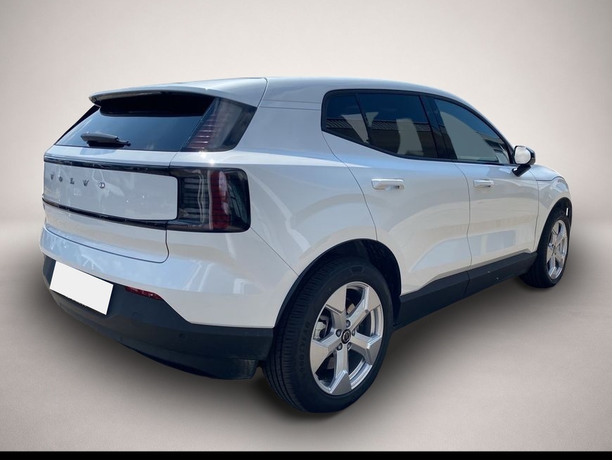 Fotografie 2 des Volvo EX30 Single Motor RWD Plus WINTERPAKET*NAVI*BLIS