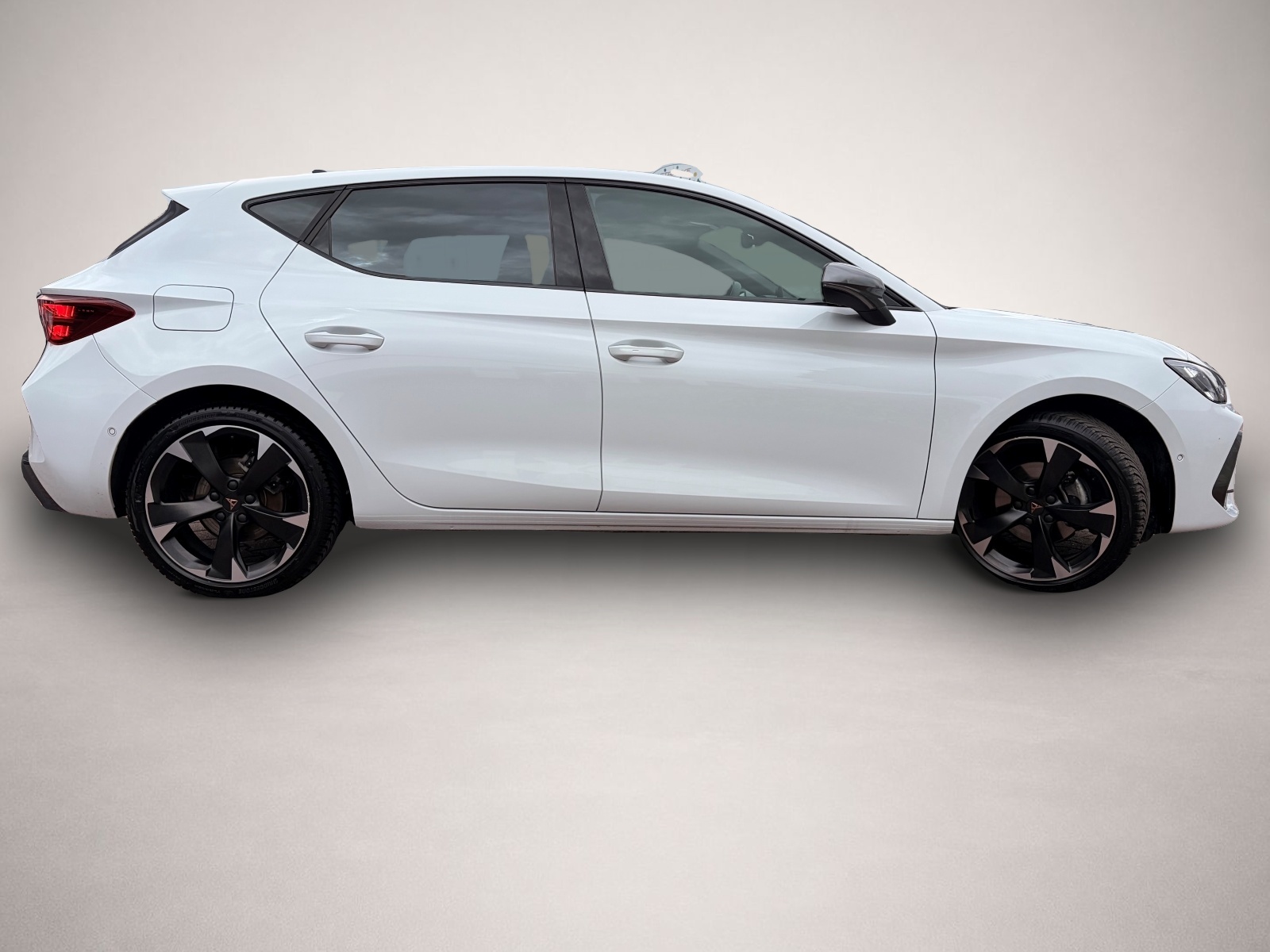 Bild 3 Cupra Leon 1.5 eTSI Navi Kamera AHK Matrix ACC Winterp