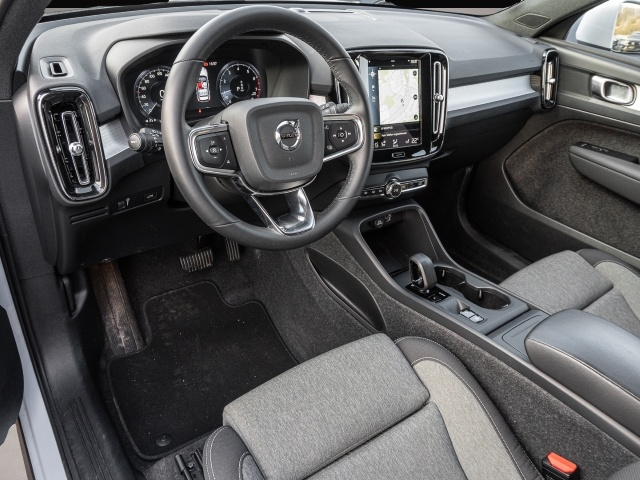 Bild 4 Volvo XC40 Core 2WD Navi Digitales Cockpit Soundsystem