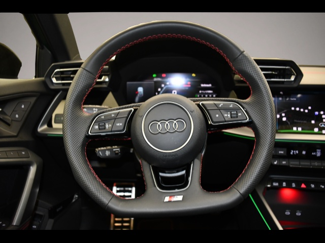 Bild 5 Audi quattro S3 Sportback 2.0 TFSI quattro S-tronic Pano/SONO