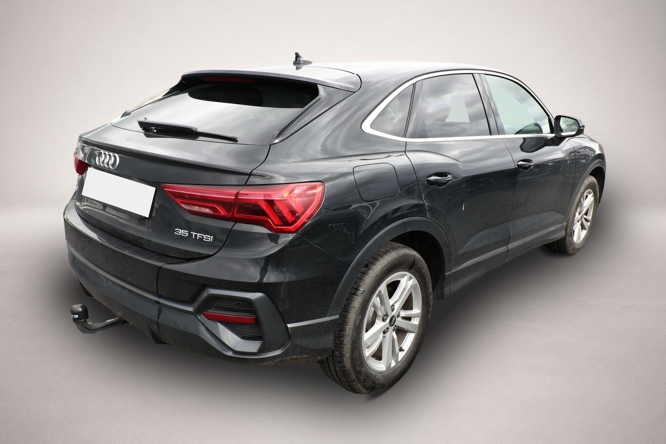 Fotografie 3 des Audi Q3 Sportback 35 1.5 TFSI 150 S-tronic MMI LED