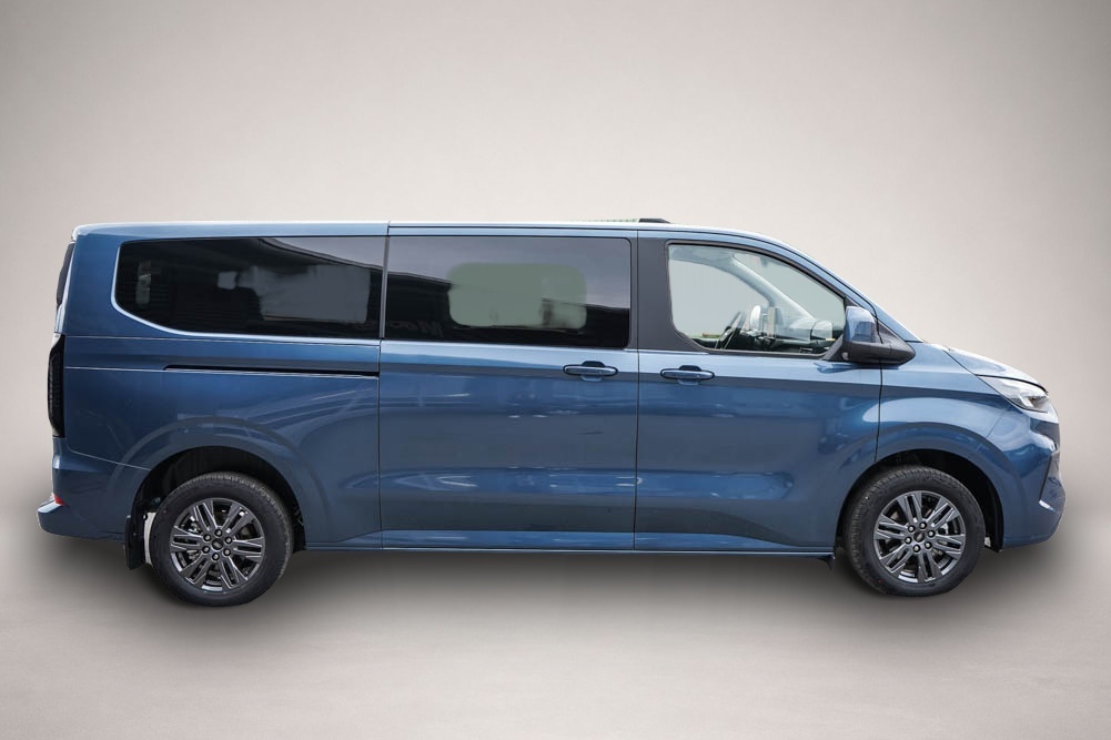 Bild 3 Ford Tourneo Custom 2,0 EcoBlue AT L2H1 Titaniu -LAG.