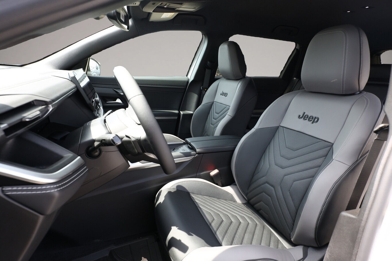 Bild 5 Jeep Compass 74kWh First Edition Nav HUD Focal Matrix