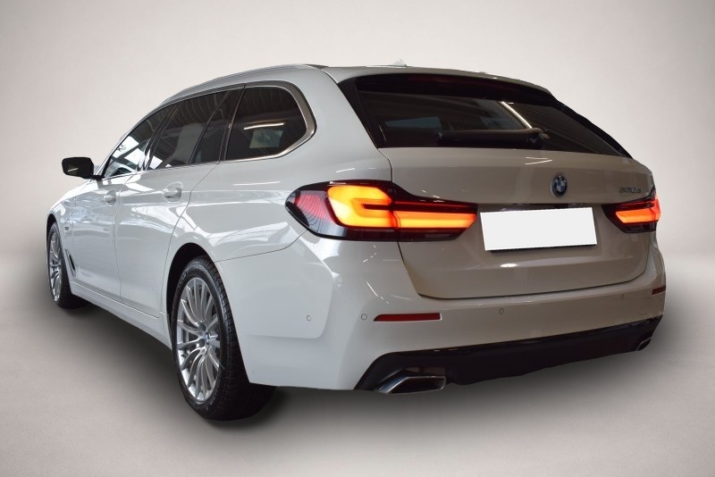 BMW 530 530e Touring LED NAVI LEDER ACC Travel Paket - Thumbnail 3