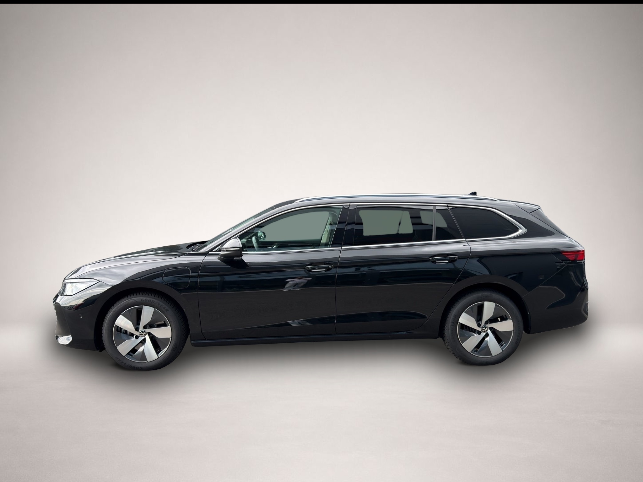 Bild 3 Volkswagen Passat Variant 1.5 eHybrid DSG Business LED NAVI