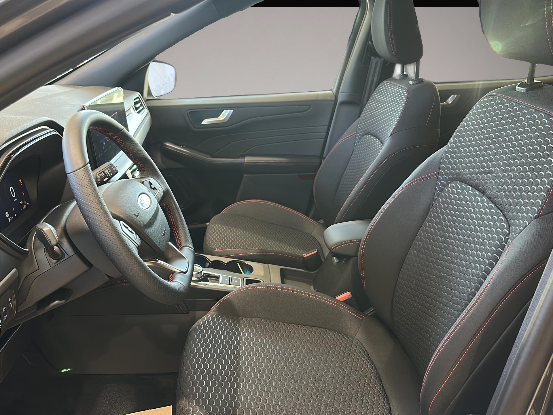 Fotografie 5 des Ford Kuga Hybrid ST-Line Automatik Sportpaket Bluetoo