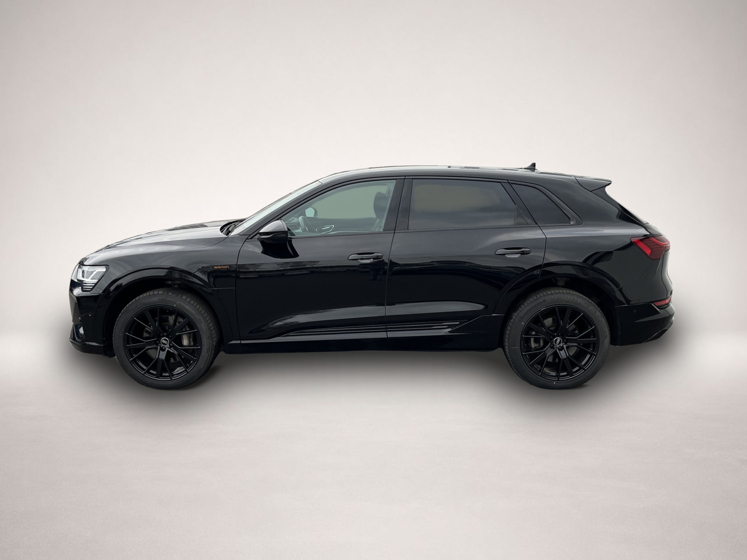 Fotografie Audi e-tron S-Line 174¤ m.20% Anz. 21 Zoll AHK Optikp