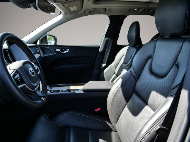 Bild 4 Volvo XC60 FACELIFT Ultra Dark Recharge Plug-In Hybrid