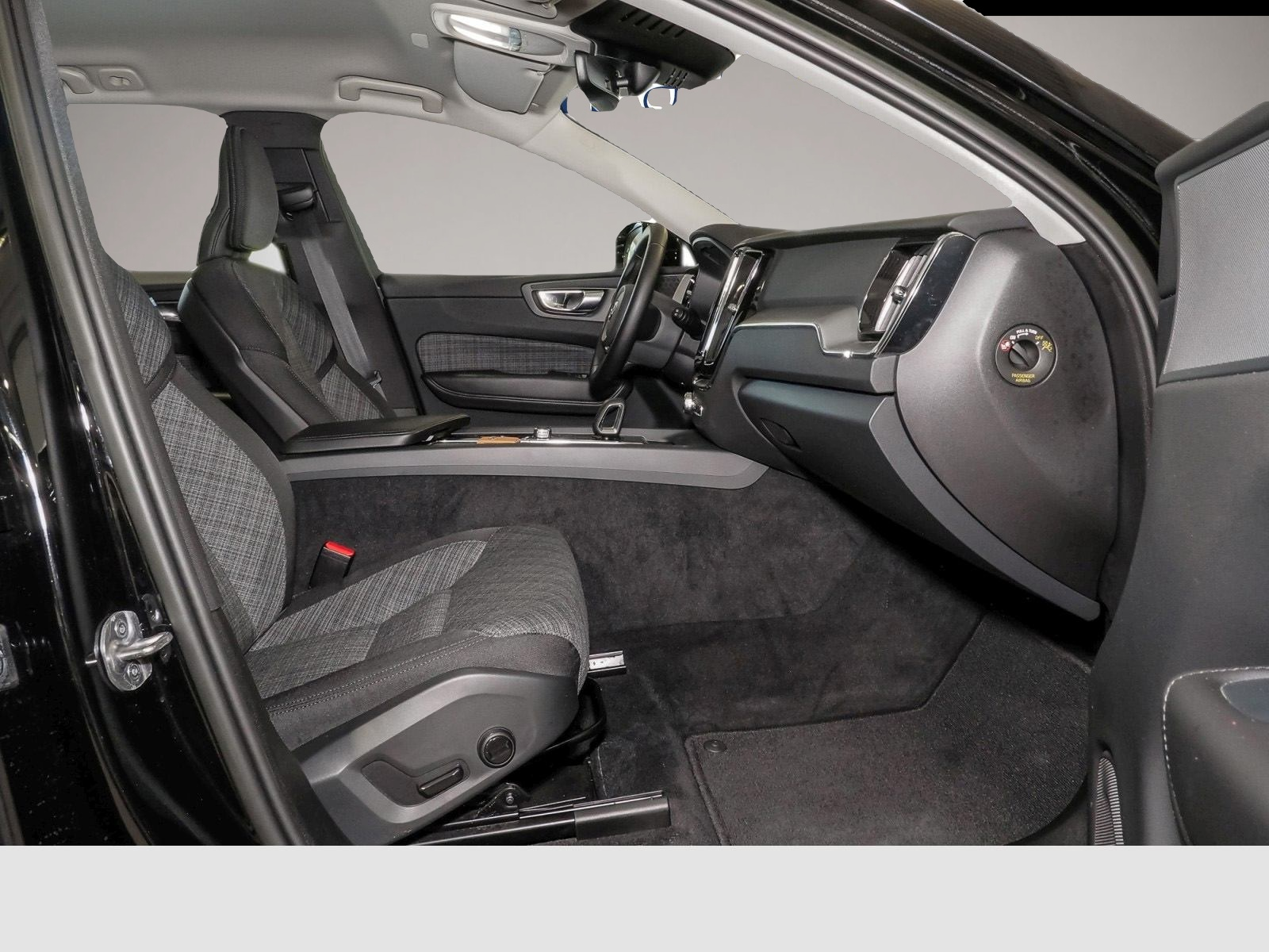 Vehicle image 0