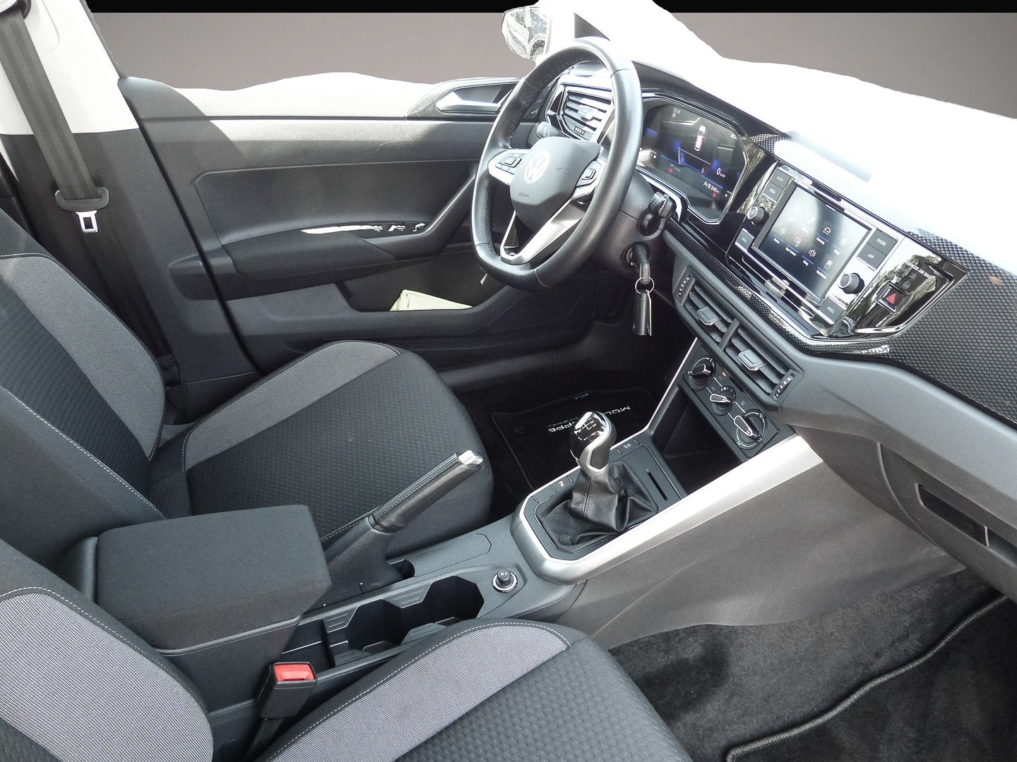 Bild 6 Volkswagen Polo 1.0 TSI Life LED PDC APP CONNECT