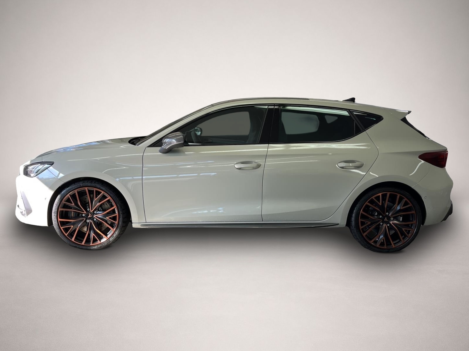 Bild 3 Cupra Leon 2.0 TSI DSG PANO MATRIX 19 KAMERA