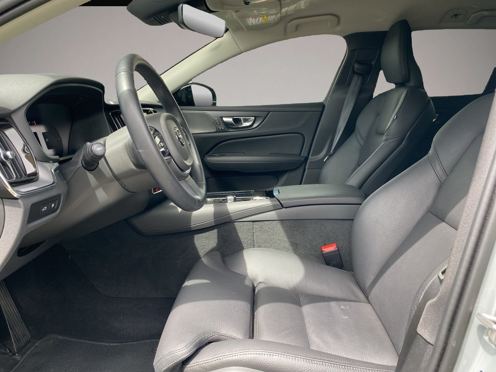 Bild 7 Volvo V60 Kombi T8 Plus Dark Recharge WiPa*LED*DAB*