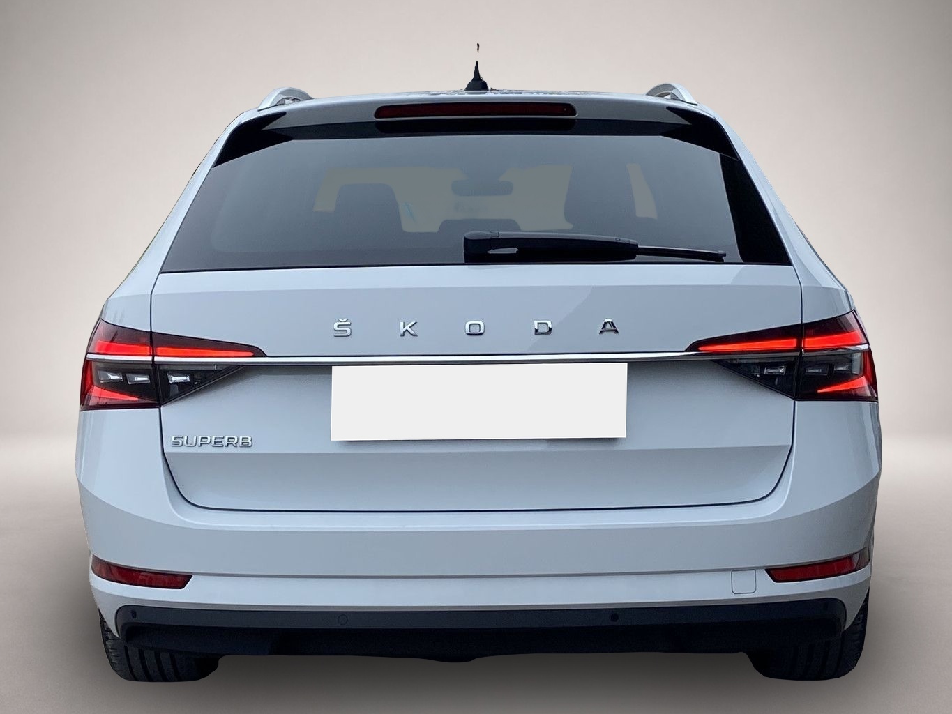 Bild 4 Skoda Superb Combi 2.0 TDI DSG Style 18"+DCC+NAVI+AHK+