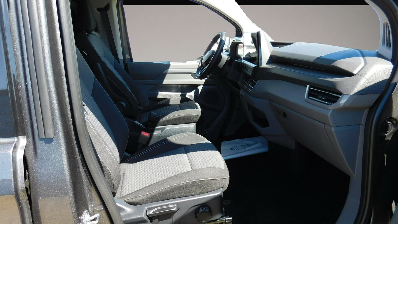 Bild 6 Volkswagen T7 Caravelle 2.0 TDI 8 Sitze Navi Klima DSG AHK.