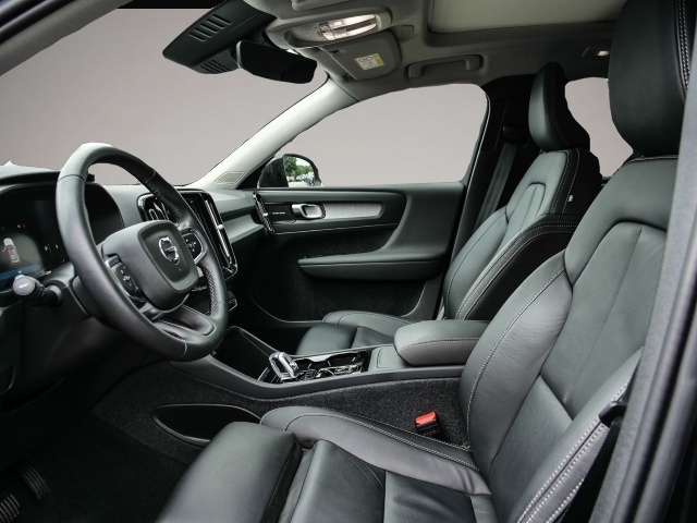 Bild 4 Volvo XC40 Ultimate Dark 2WD StandHZG Leder Digitales