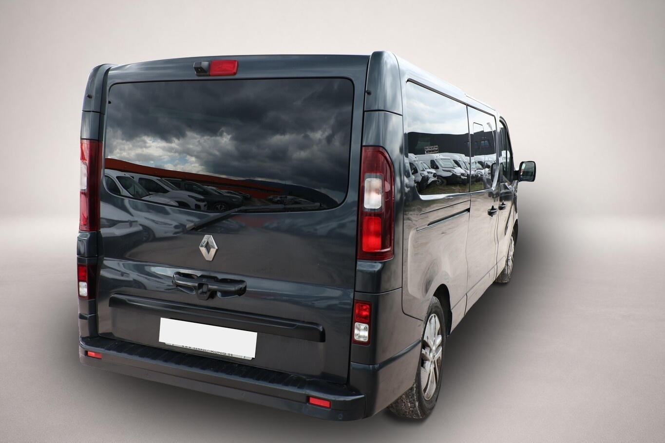 Fotografie 3 des Renault Trafic dCi 145 L2 Grand SpaceClass 7S Nav PDC