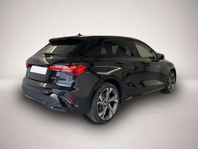 Bild 4 Audi A3 S line TFSI quattro GV3+AHK+Alu18+Navi+Cam+eHec.