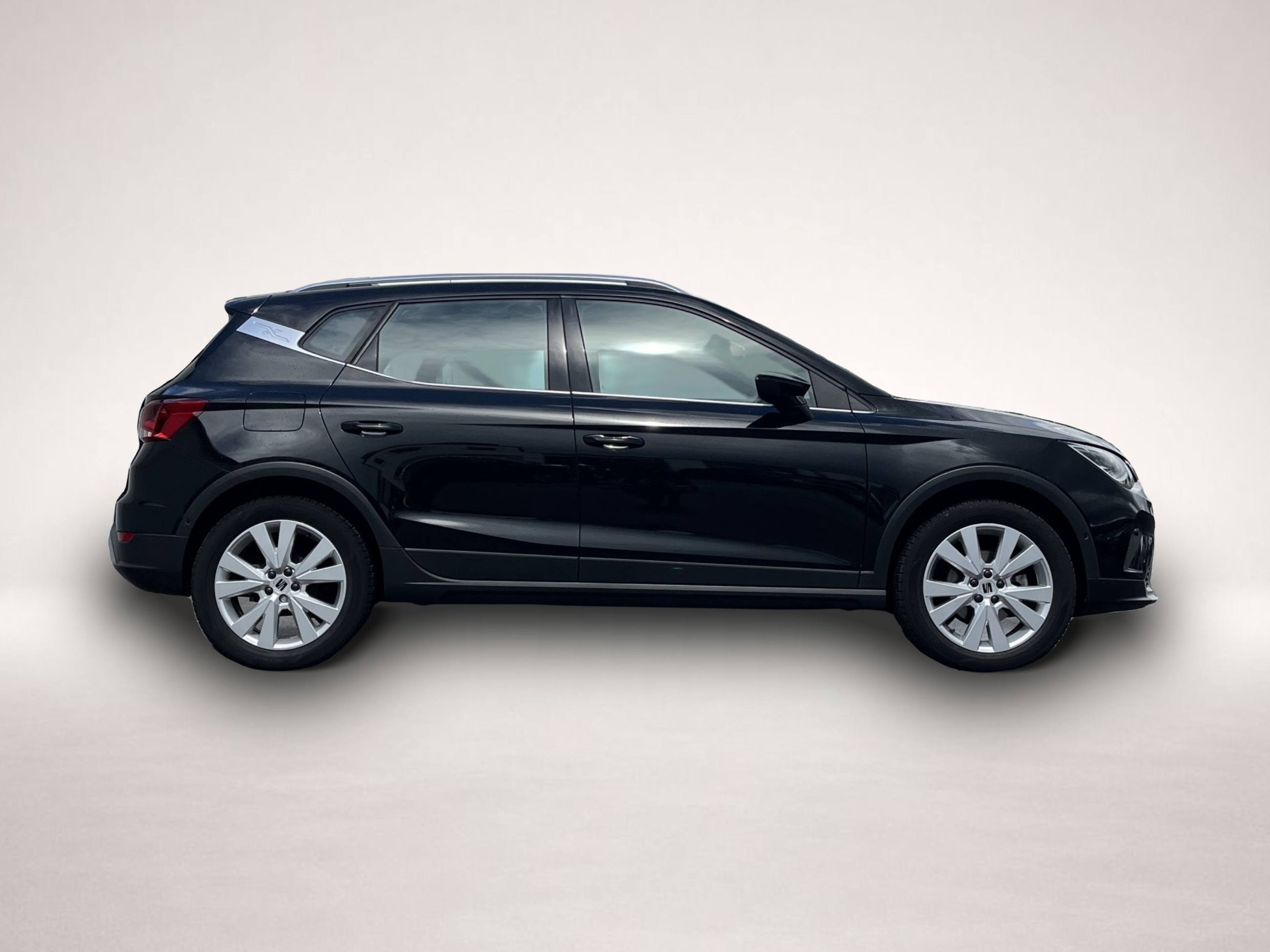 Fotografie 4 des Seat Arona 1.0 TSI Xperience Dinamica Navi RFK Keyles