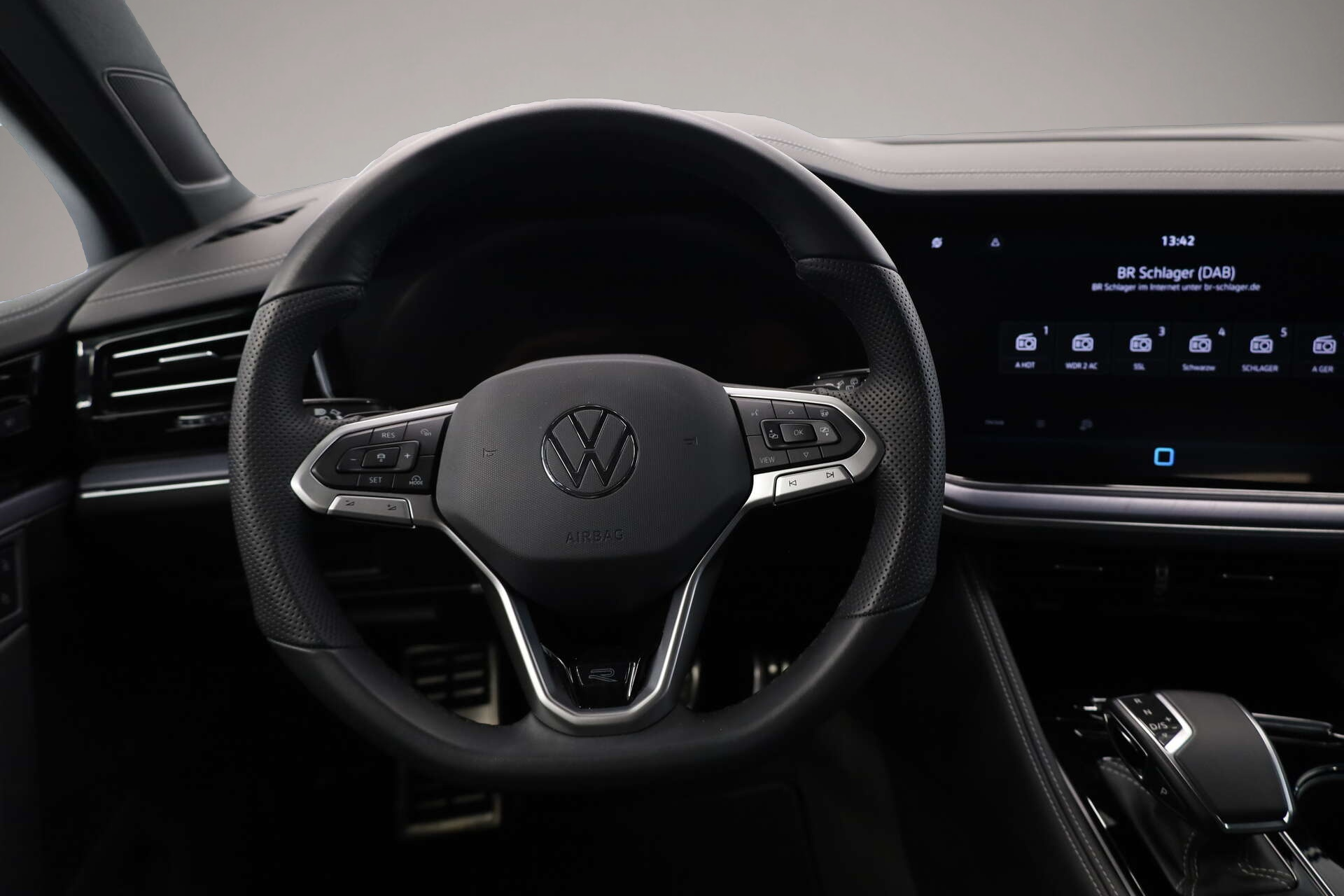 Bild 7 Volkswagen Touareg 3.0 TDI V6 4Motion R-Line