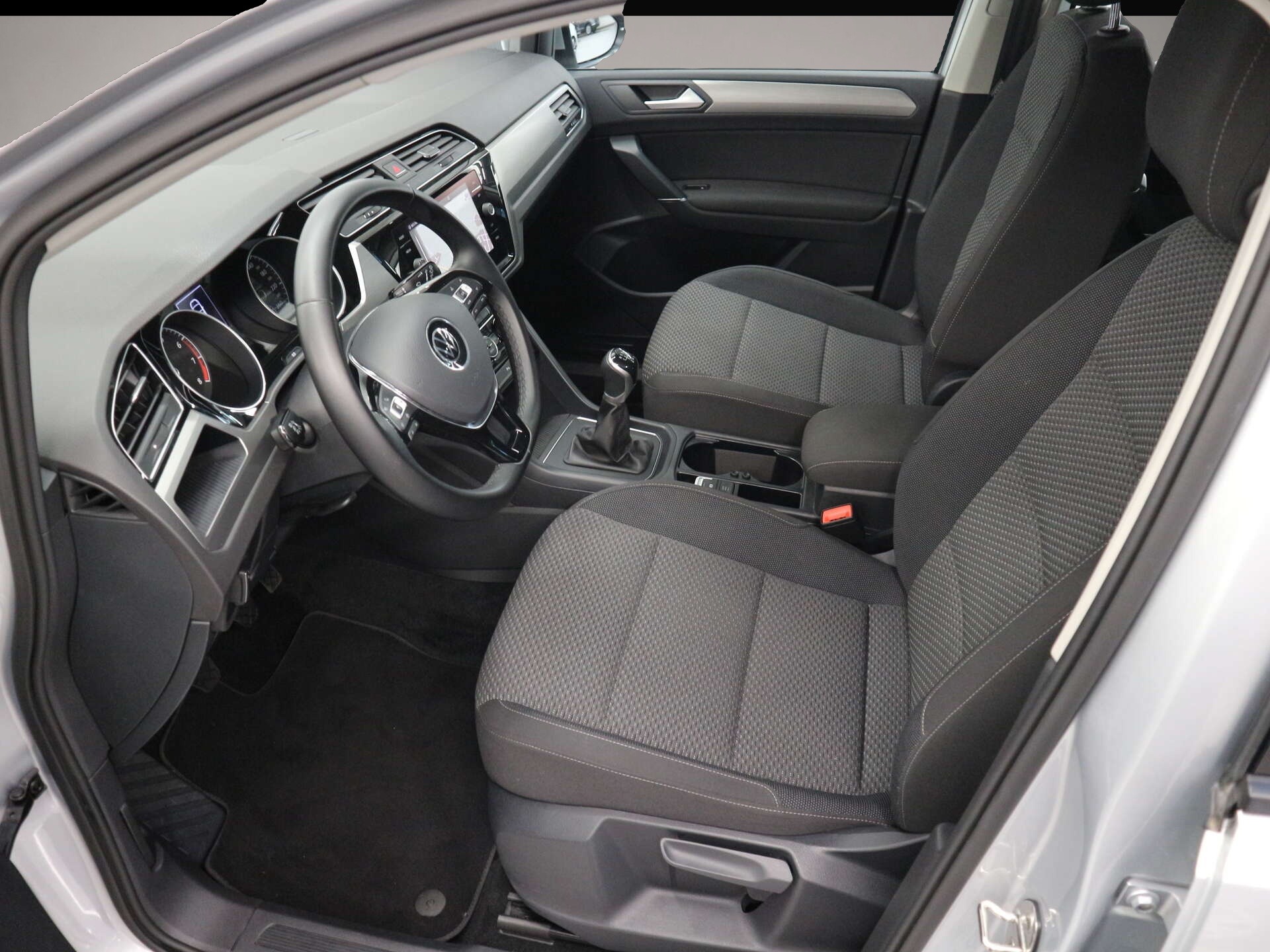 Fotografie 3 des Volkswagen Touran 1.5 TSI Comfortline
