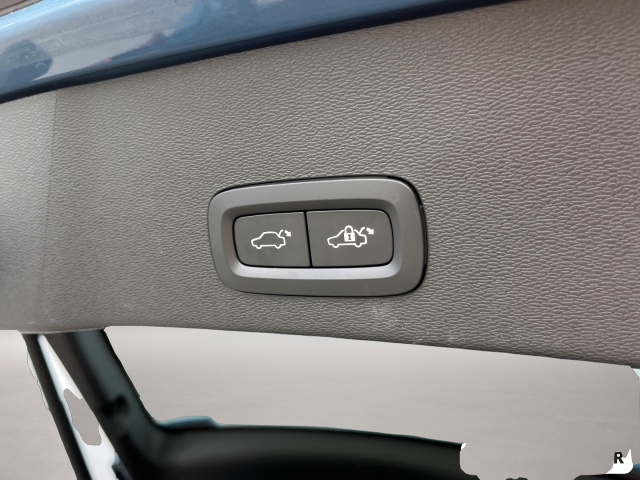 Bild 6 Volvo C40 AWD Ultimate Recharge Twin ACC/AHK/H&K/Pano