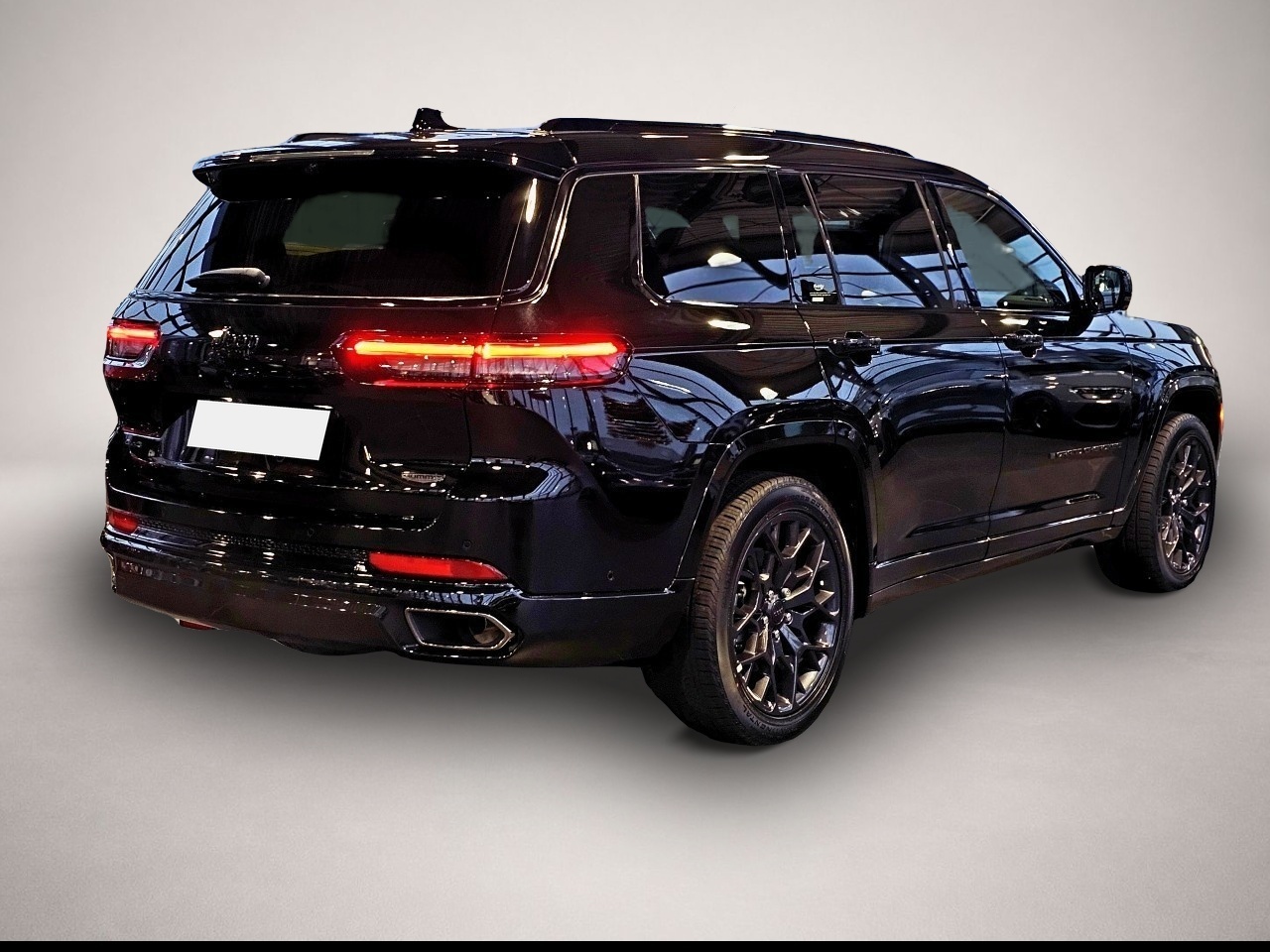 Fotografie 3 des Jeep Grand Cherokee 5.7 V8 L Summit Reserve TV 6Sitze