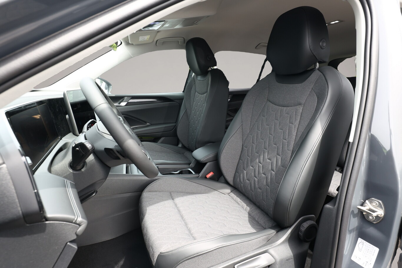 Bild 5 Volkswagen Tiguan DSG LED+ IQ.DRIVE SHZ 5JGar. Keyl 17Z ACC