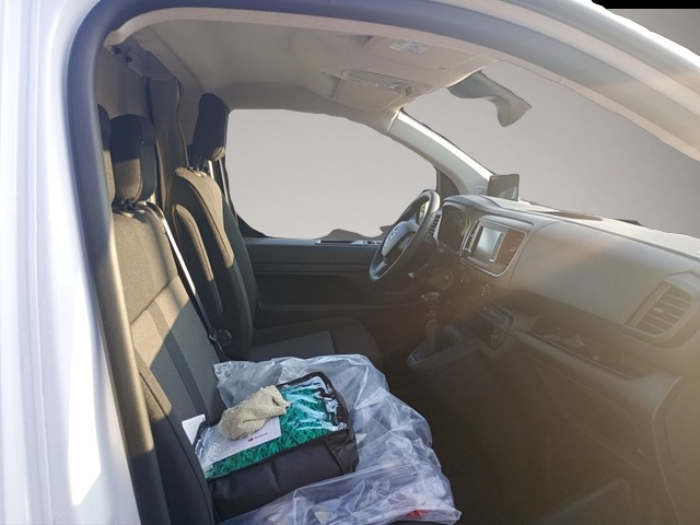 Bild 6 Opel Other Vivaro Pritsche NAVI Verkehrszeichenerk. Rückfah
