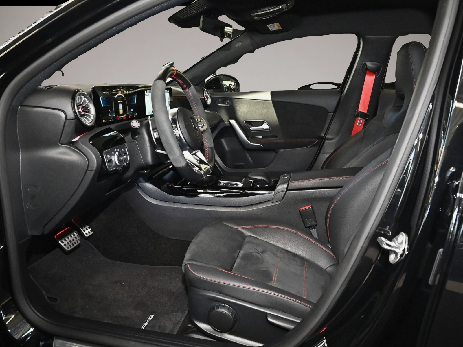 Fotografie 6 des Mercedes-Benz A 45 AMG