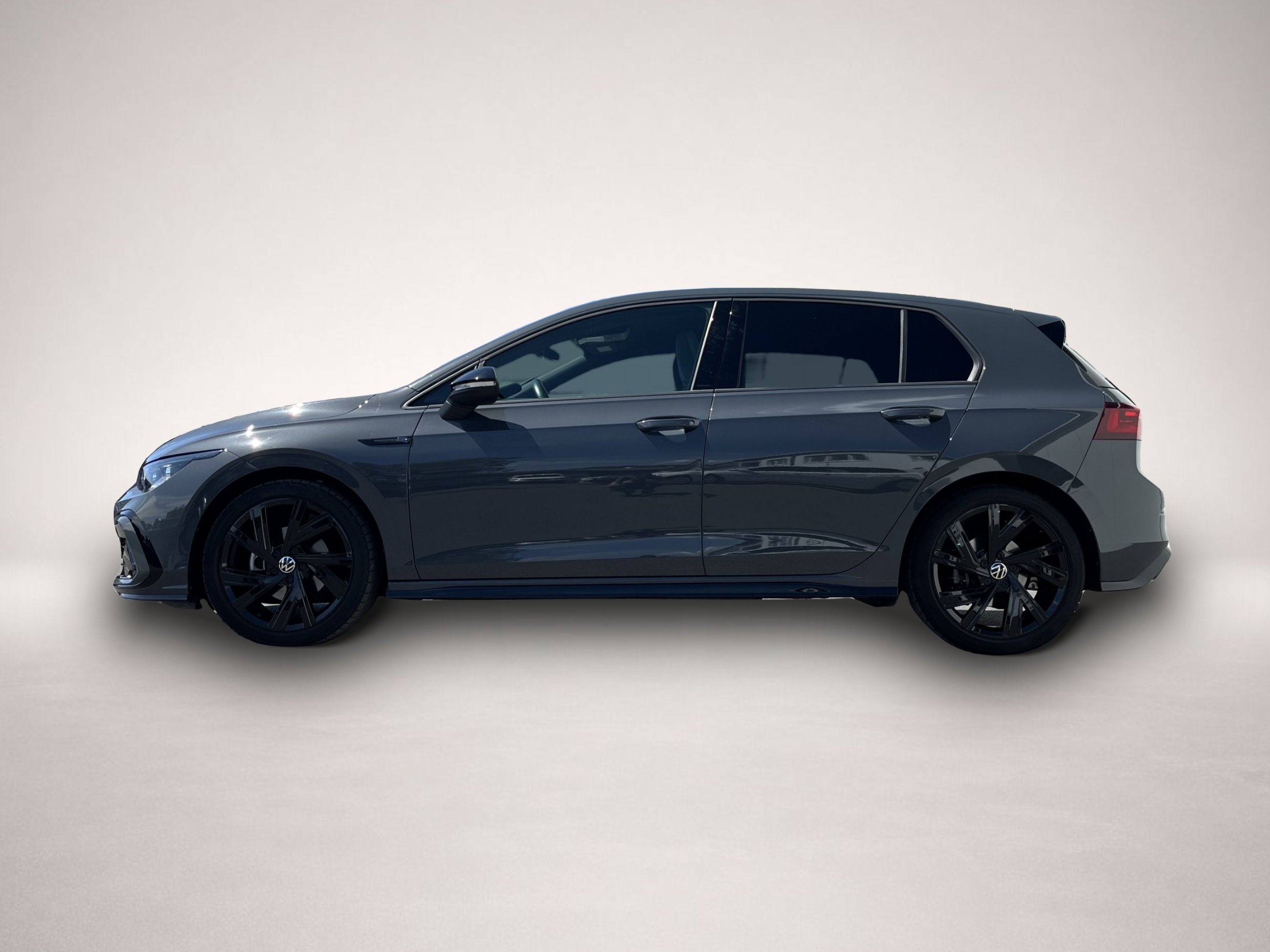 Fotografie Volkswagen Golf 1.5 TSI DSG R-Line 175¤ m.20% Anz. AHK Navi