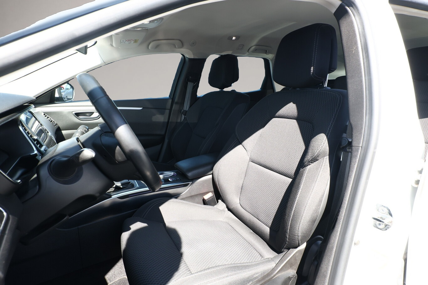 Bild 5 Renault Talisman Grandtour 1.3 TCe 160 EDC Zen LED PDC
