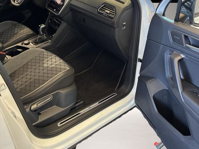 Bild 5 Volkswagen Tiguan Allspace 2.0 TDI 4M DSG R-Line IQ.Light/A