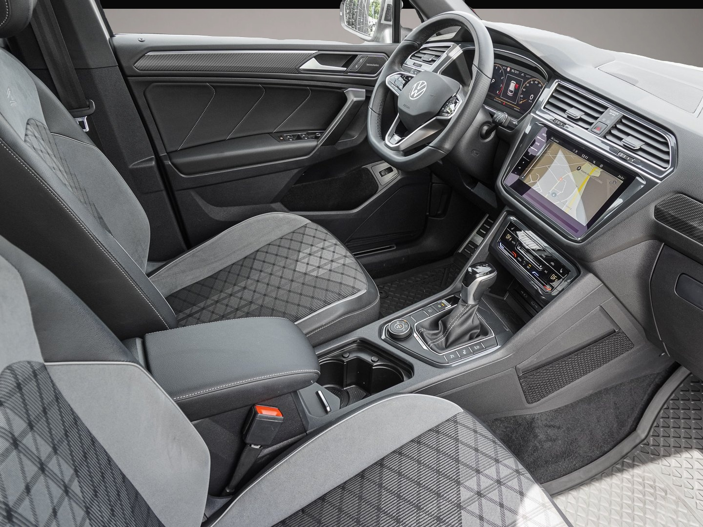 Bild 6 Volkswagen Tiguan Allspace 2.0 TSI 4Motion DSG R-Line
