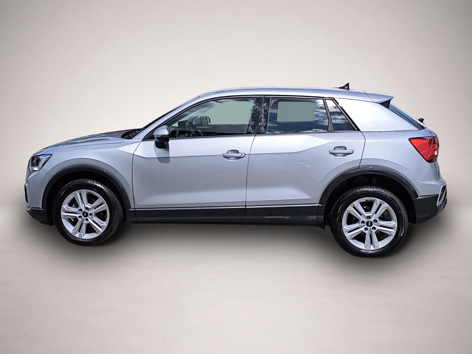 Bild 4 Audi Q2 35 TFSI advanced LED PDC RFK