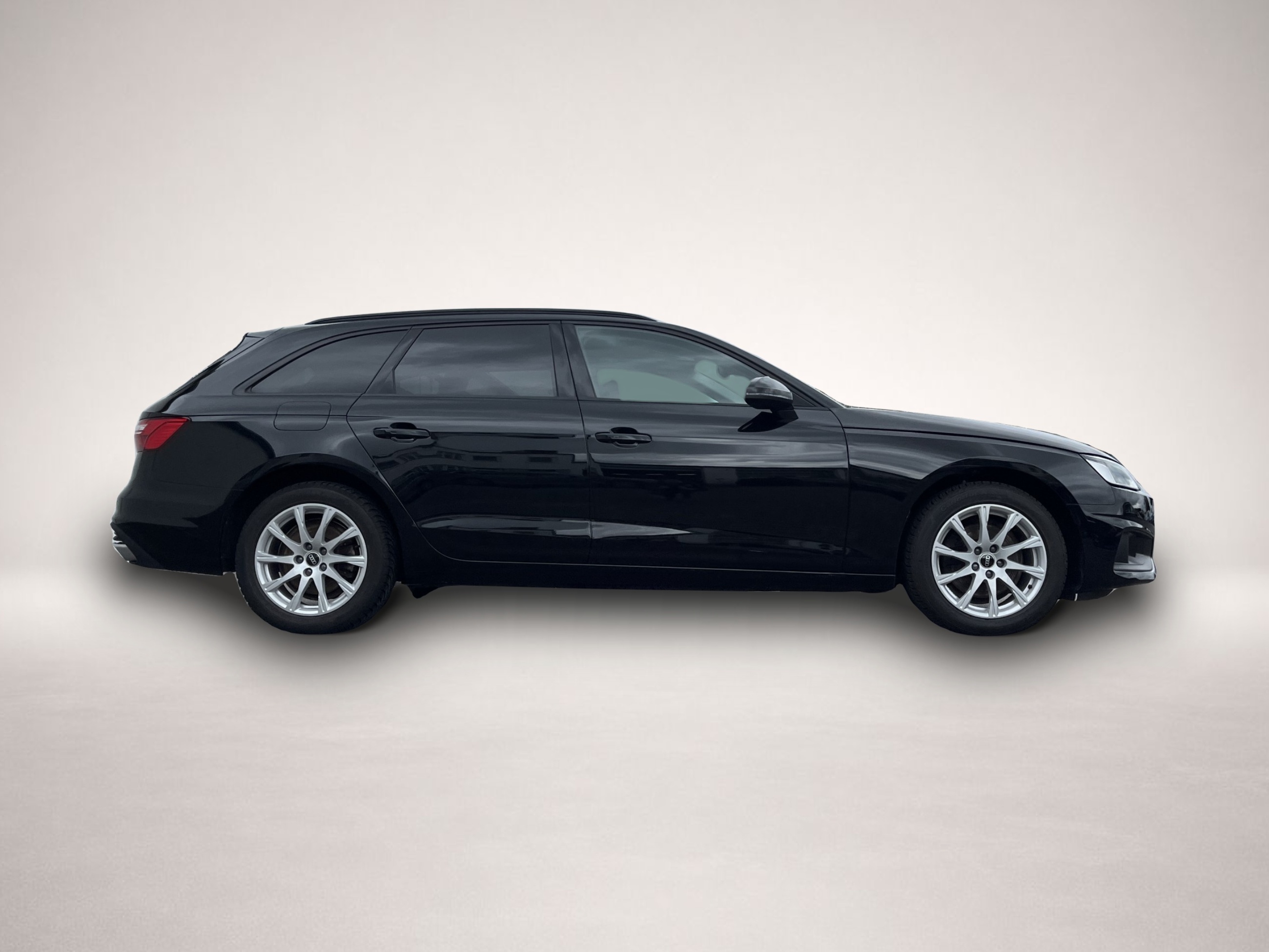 Bild 3 Audi A4 Avant 35 2.0 TFSI S tronic Navi LED DAB PDC S