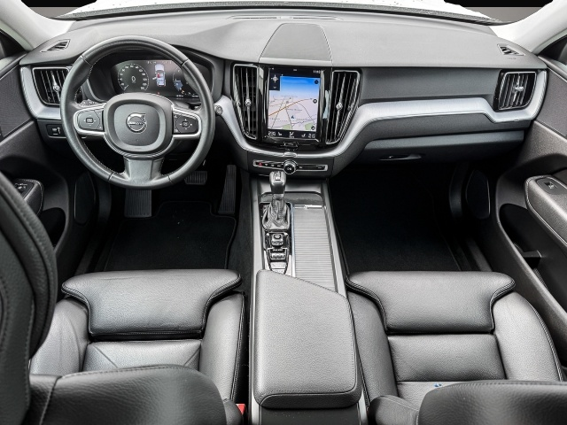 Bild 5 Volvo XC60 Momentum Pro 2WD D4 EU6d-T Navi Leder Digit